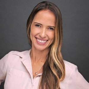 Meet your Posher, Alicia